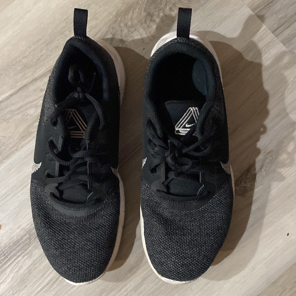 Women’s Nike flex shoes size 8 - Picture 2 of 6